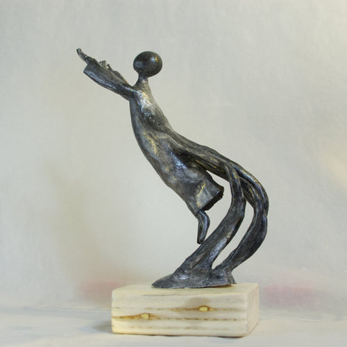 Élévation de la foi - Sculpture en argile polymère