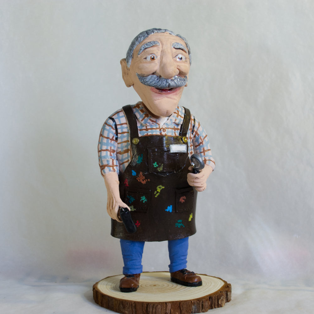 Statuette personnalisée de 20 à 23 cm résine et ou argile polymère